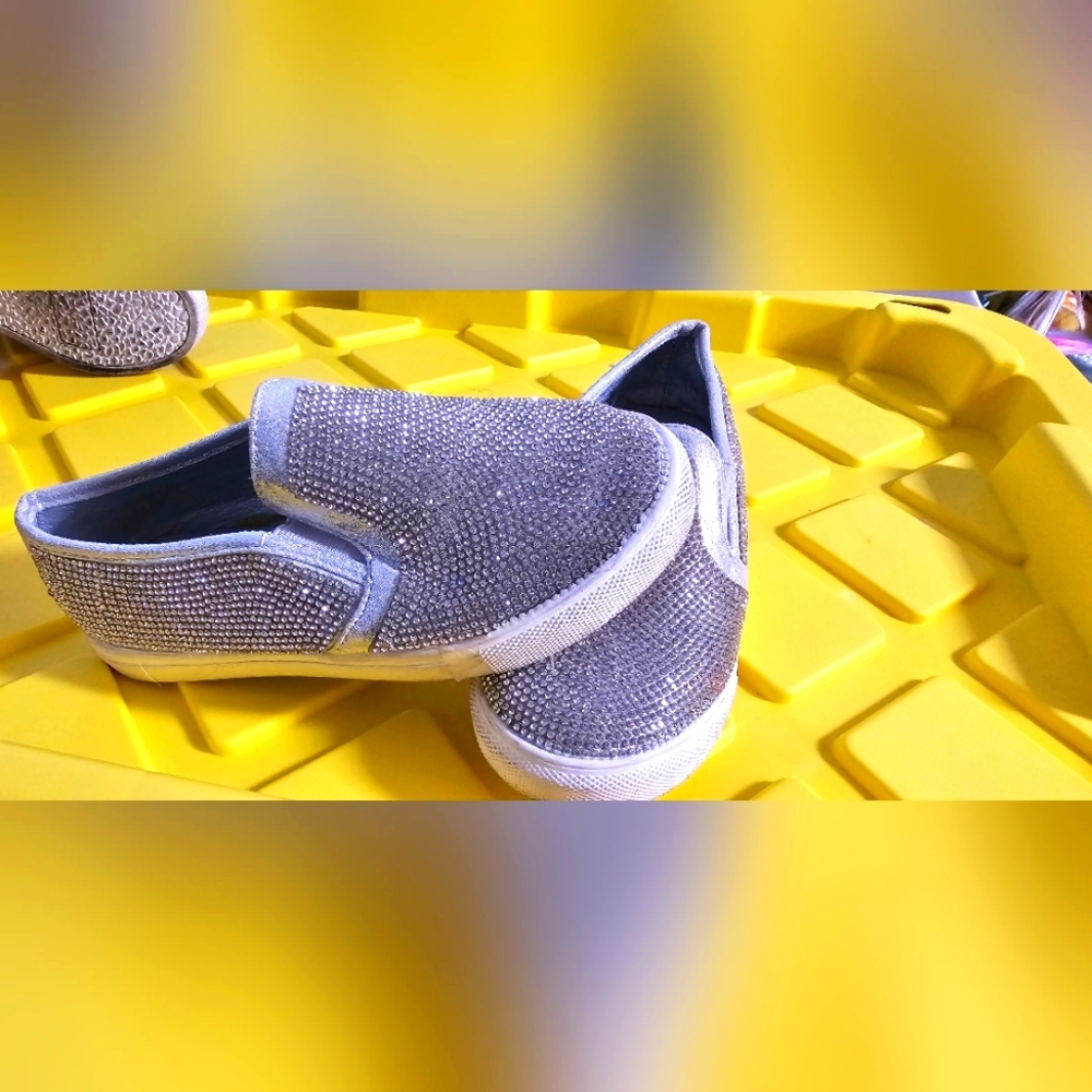 Girls rhinestone shoe